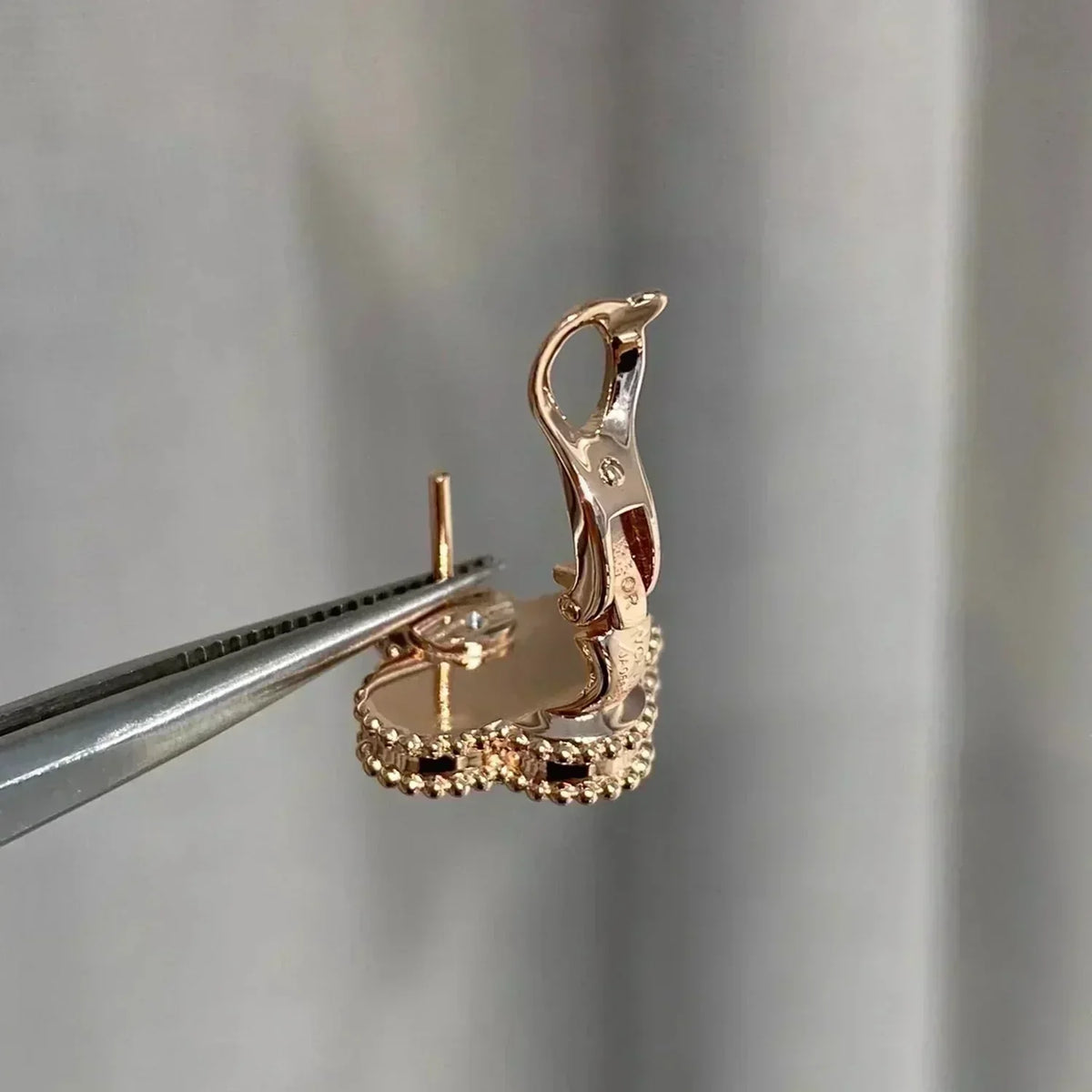 [Resenly Jewelry]CLOVER MEDIUM 1 MOTIFS  PINK MOP DIAMOND EARRINGS