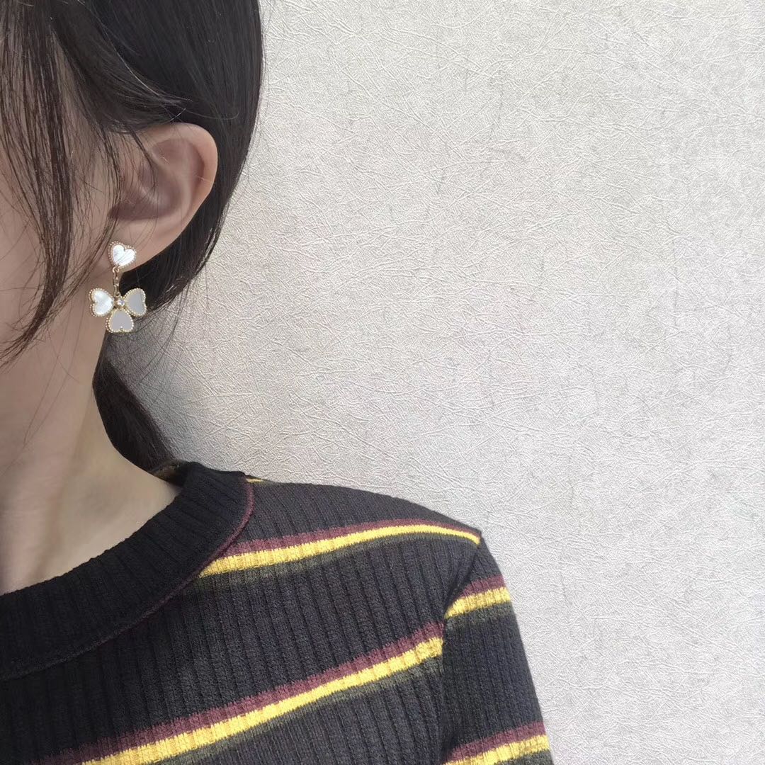[Resenly Jewelry]CLOVER SWEET WHITE MOP EARRINGS