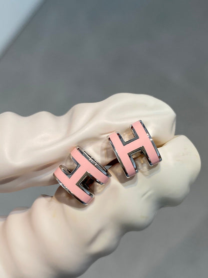 [Resenly Jewelry]MINI POP H SILVER EARRINGS PINK