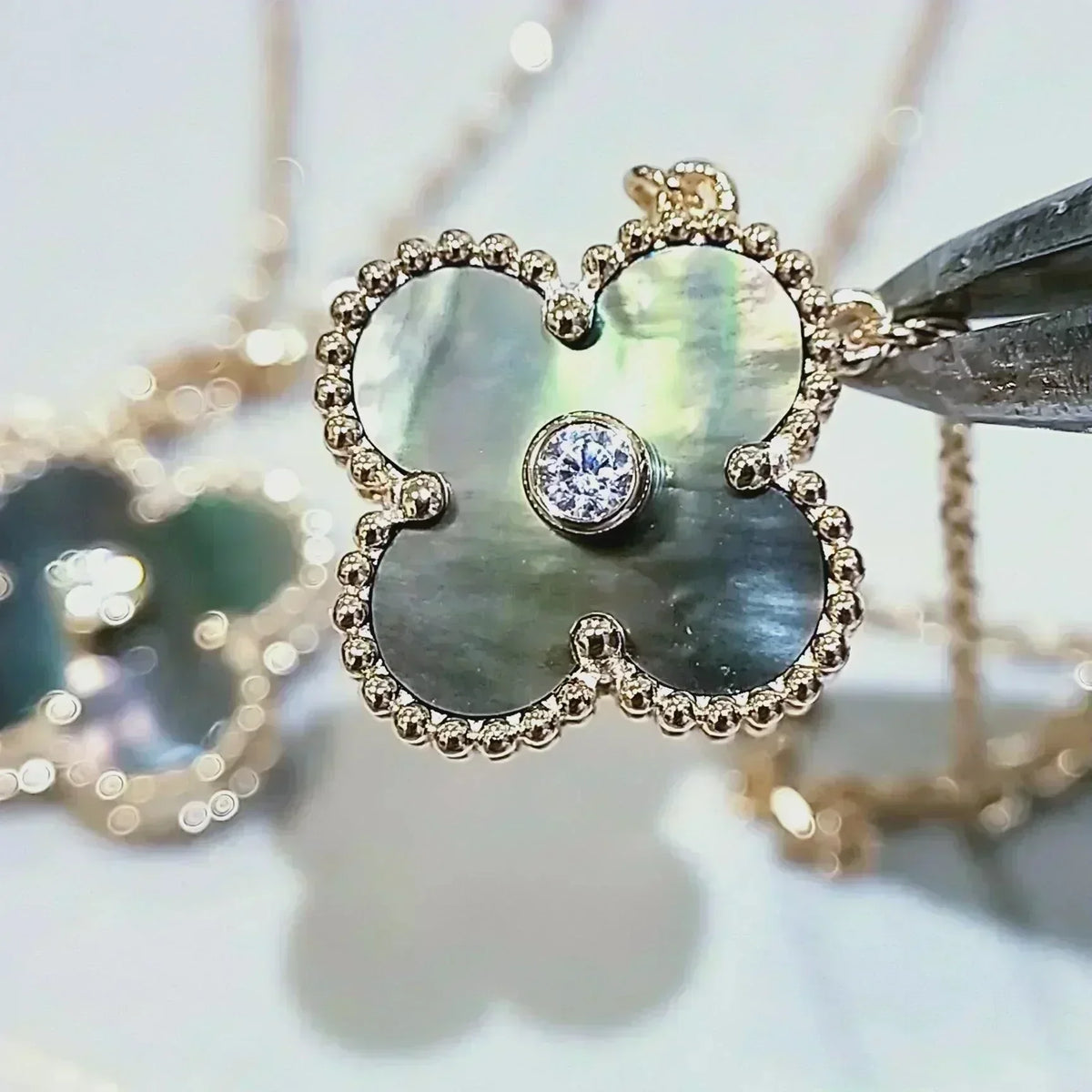 [Resenly Jewelry]CLOVER 15MM DIAMOND AND MOTHER-OF-GREY NECKLACE