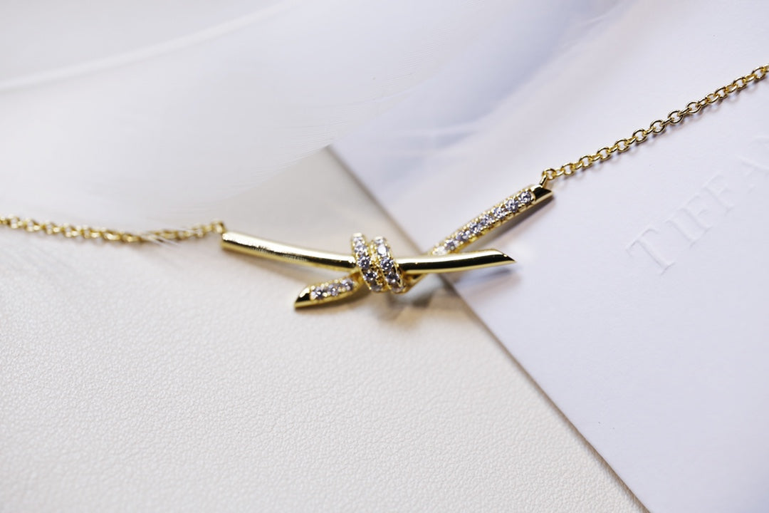 [Resenly Jewelry]KNOT NECKLACE GOLD DIAMONDS