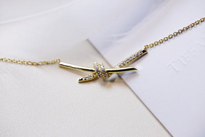 [Resenly Jewelry]KNOT NECKLACE GOLD DIAMONDS