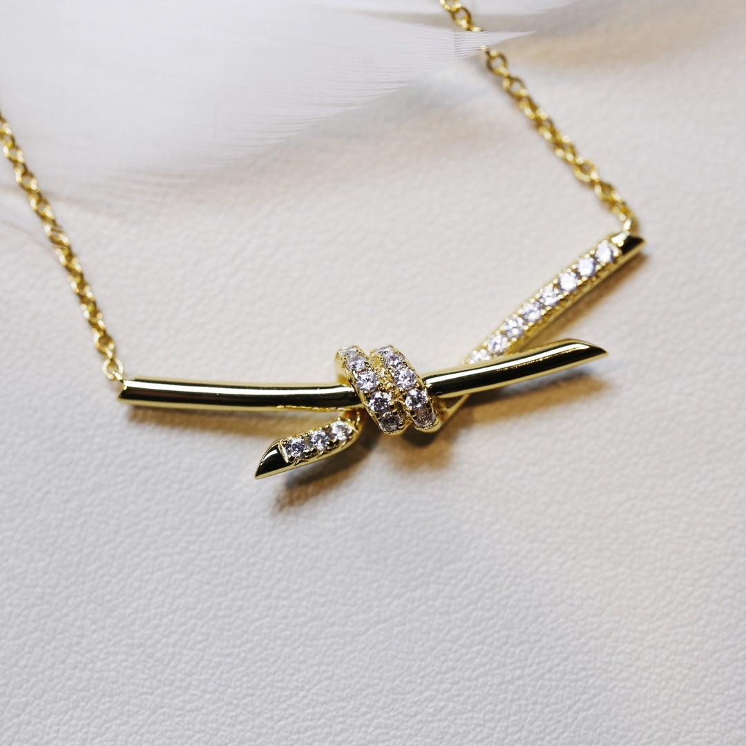[Resenly Jewelry]KNOT NECKLACE GOLD DIAMONDS