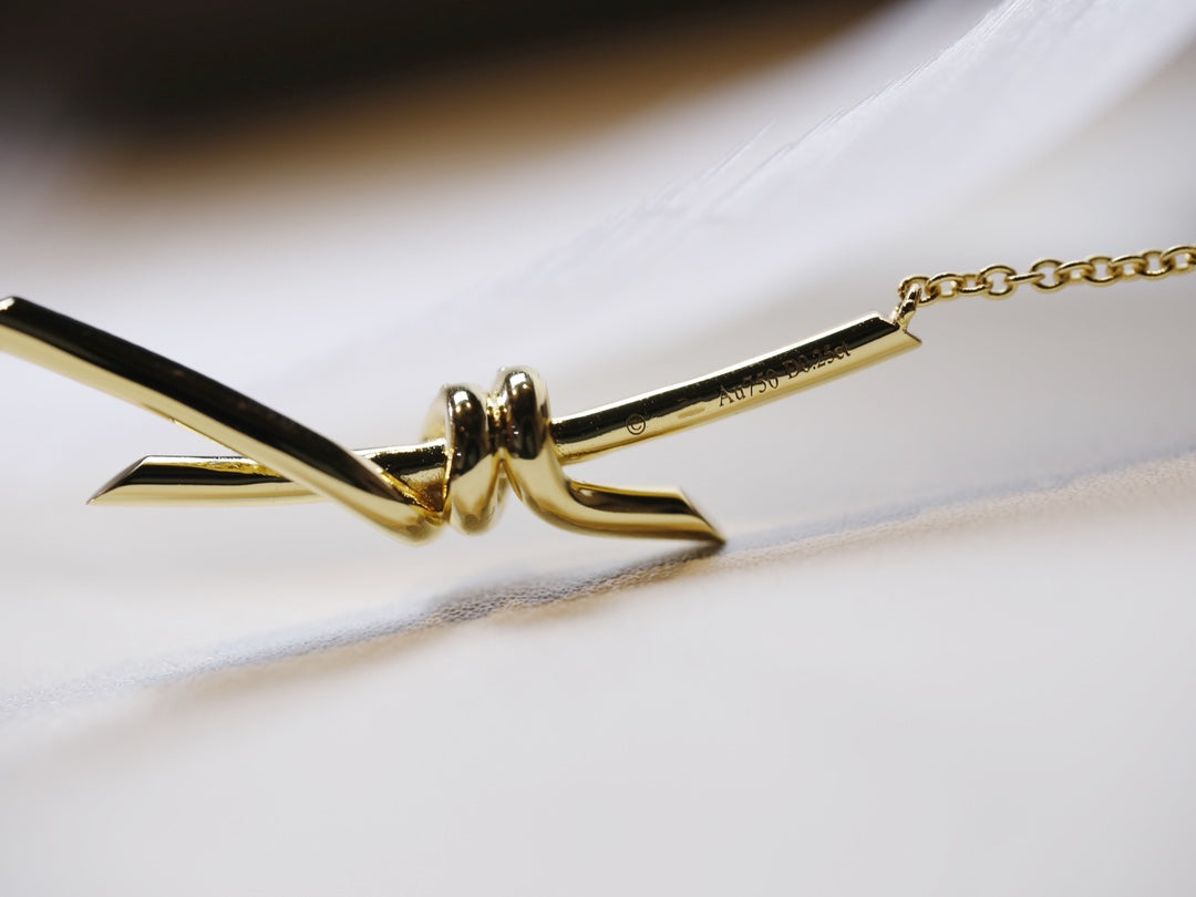 [Resenly Jewelry]KNOT NECKLACE GOLD DIAMONDS