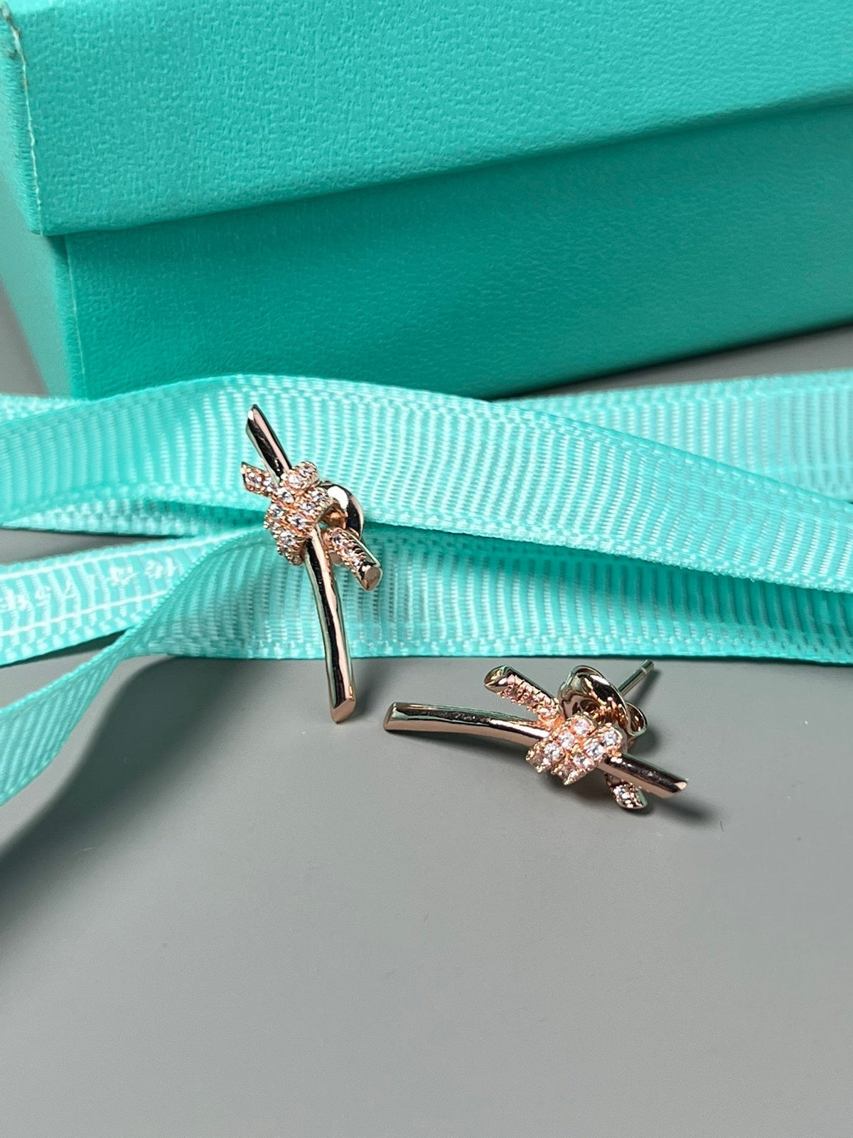 [Resenly Jewelry]KNOT EARRINGS PINK GOLD DIAMOND