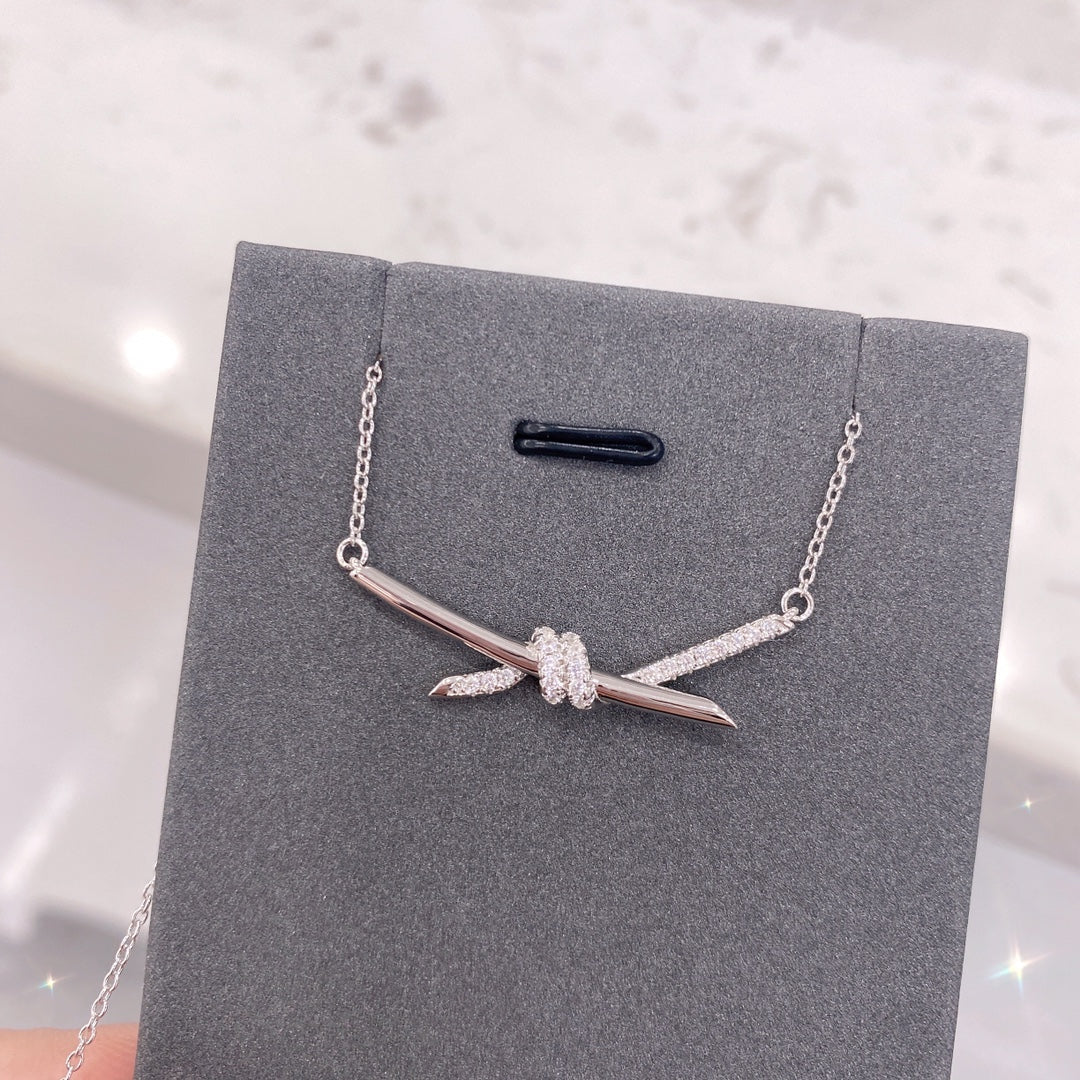 [Resenly Jewelry]KNOT NECKLACE DIAMONDS