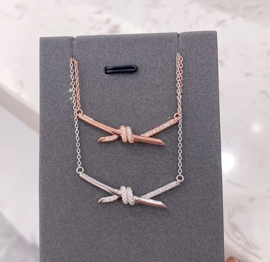 [Resenly Jewelry]KNOT NECKLACE DIAMONDS