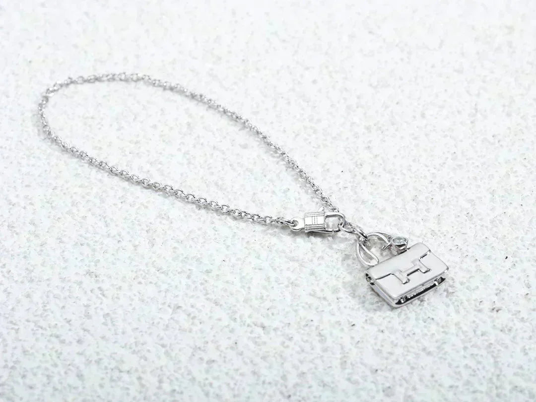 [Resenly Jewelry]AMULETTE PEDANT SILVER NECKLACE