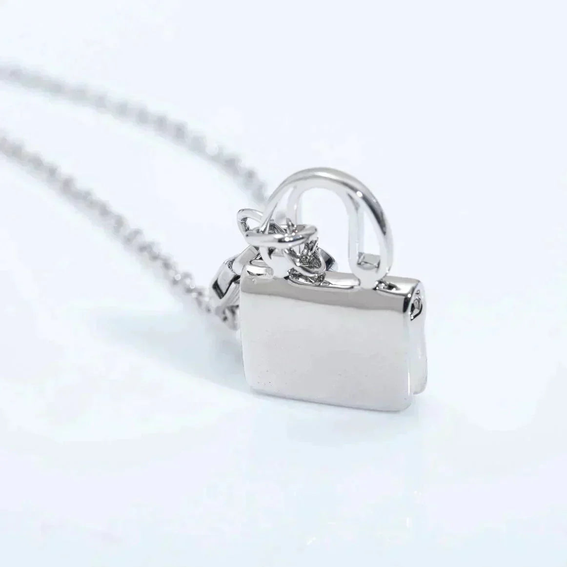 [Resenly Jewelry]AMULETTE PEDANT SILVER NECKLACE