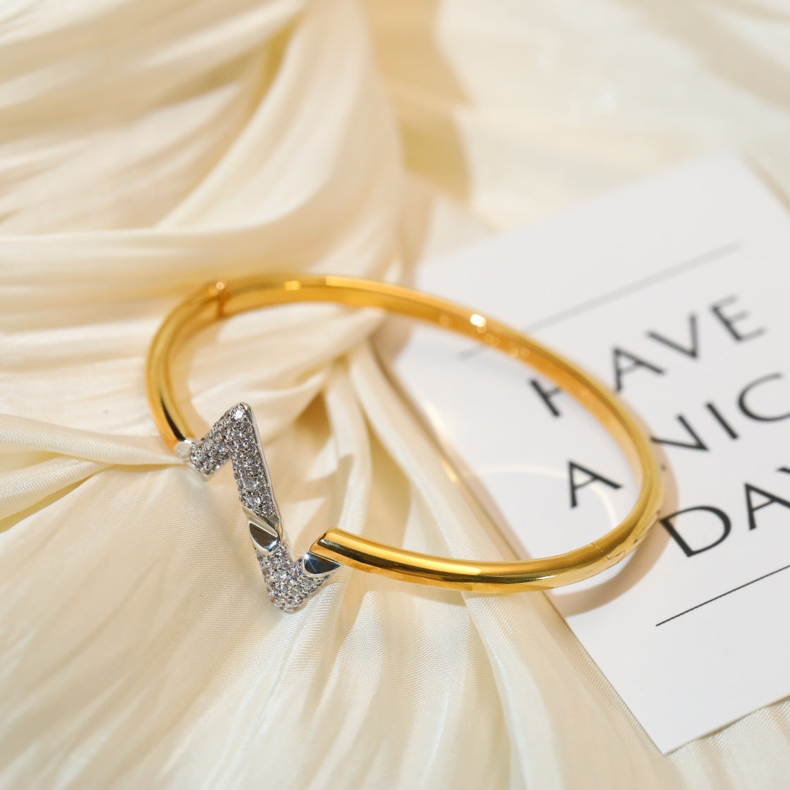 [Resenly Jewelry]VOLTE UPSITE DOWN GOLD DIAMOND BRACELET