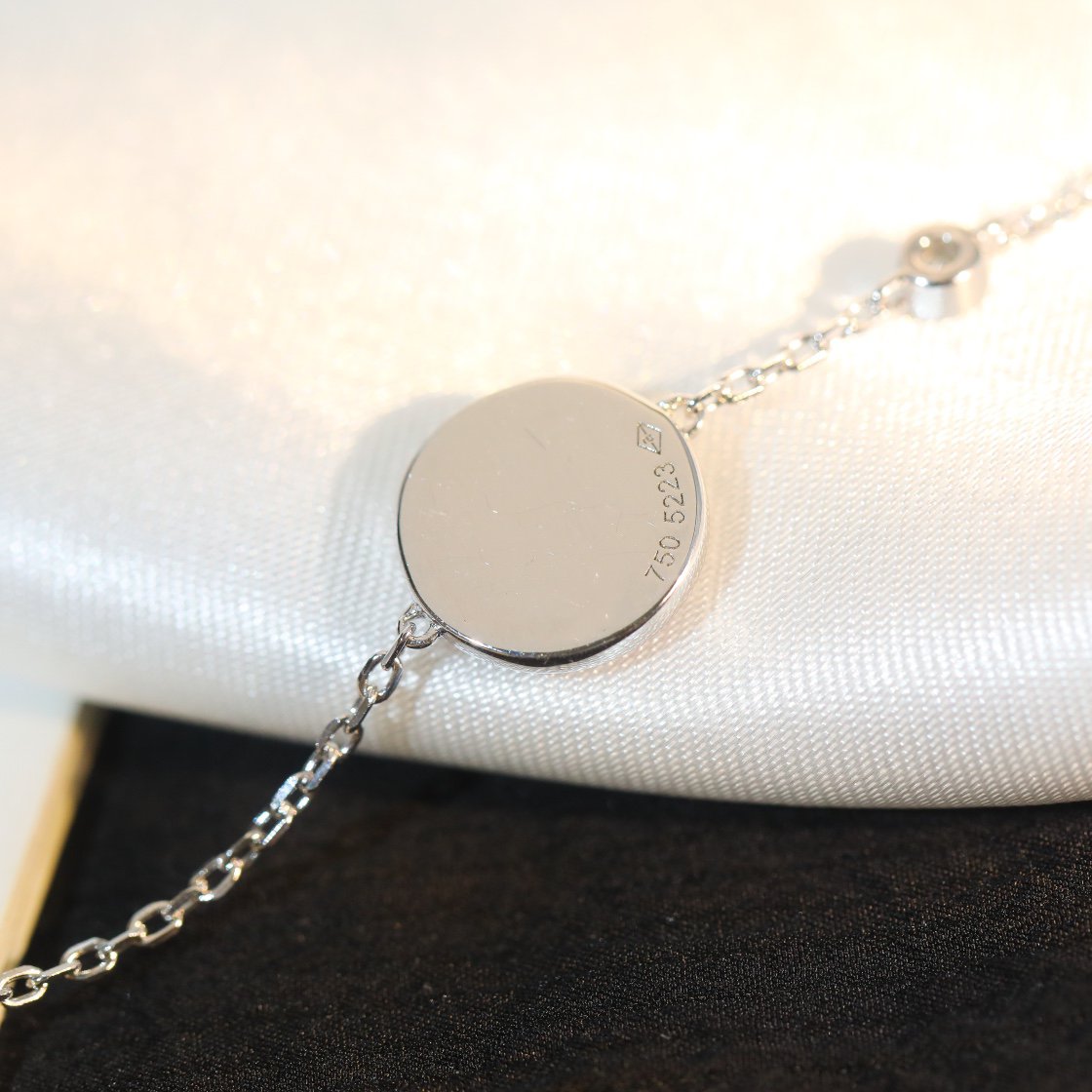 [Resenly Jewelry]SUN MOTIF PINK MOP SILVER BRACELET