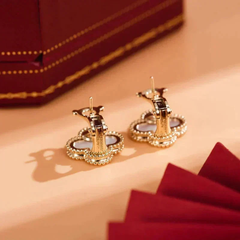 [Resenly Jewelry]CLOVER MEDIUM 1 MOTIFS  WHITE MOP STUD EARRINGS