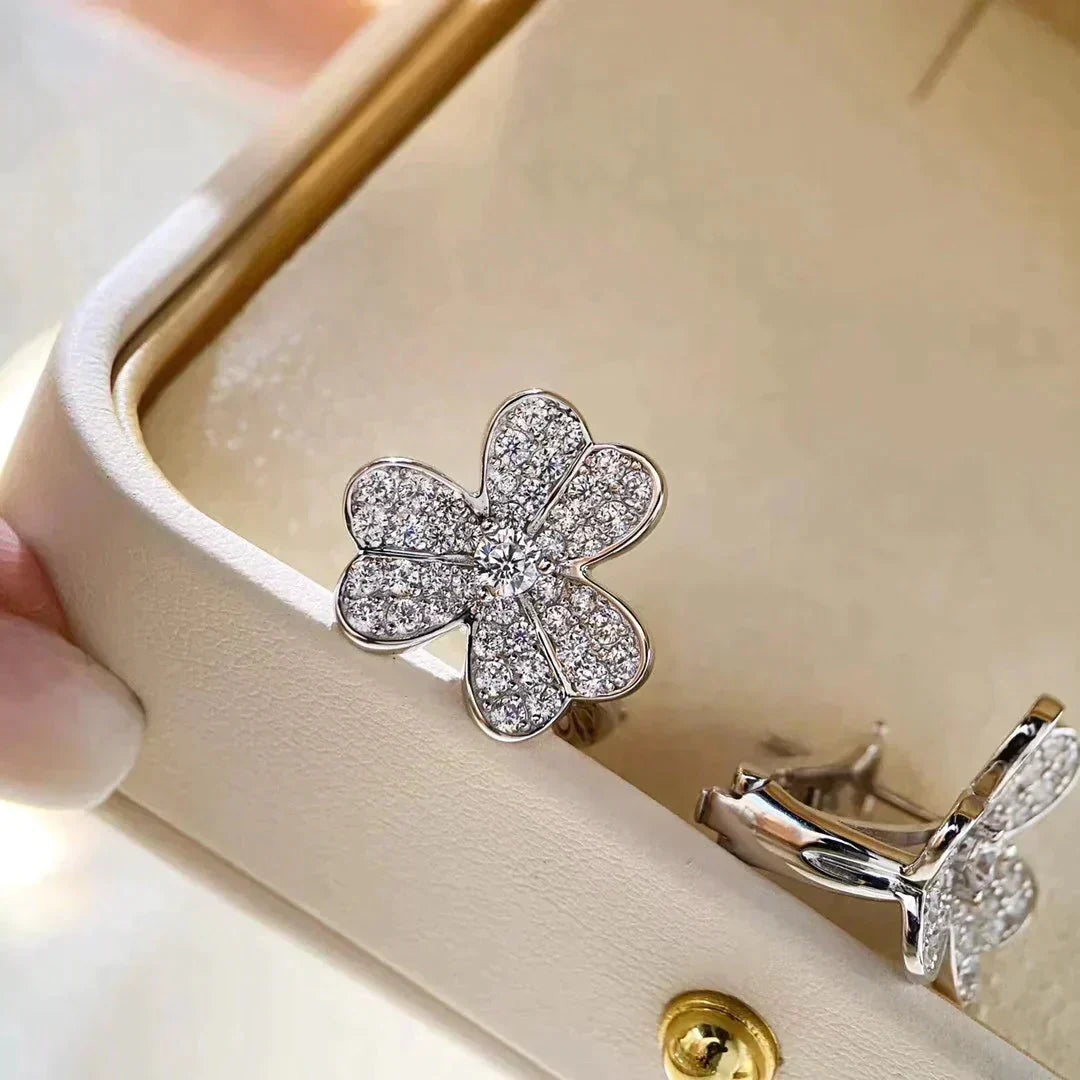 [Resenly Jewelry]CLOVER COMOS DIAMOND EARRINGS SILVER