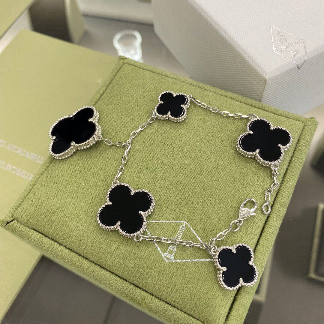 [Resenly Jewelry]CLOVER 5 MOTIFS SIVLER ONYX BRACELET