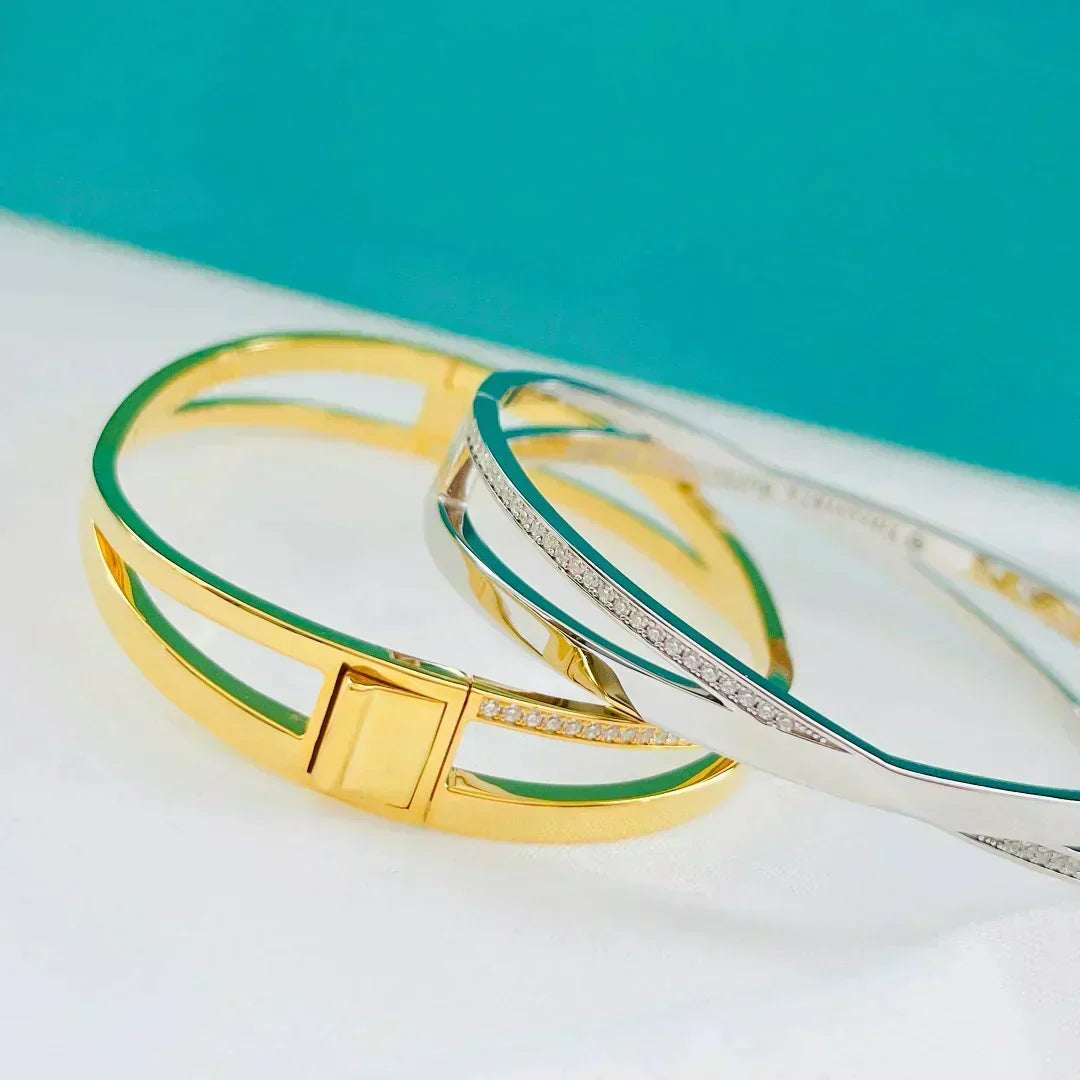 [Resenly Jewelry]NARROW HINGED BANGLEIN WITH DIAMONDS SMALL