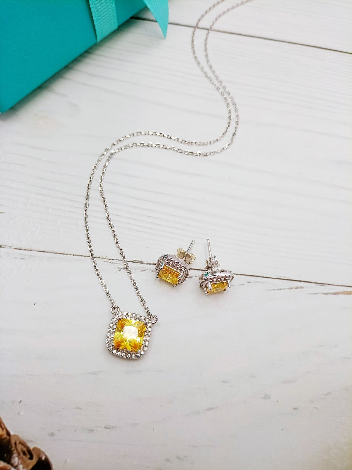 [Resenly Jewelry]SPARKLERS CITRINE GEMSTONE PENDANT NECKLACE STERLING SILVER