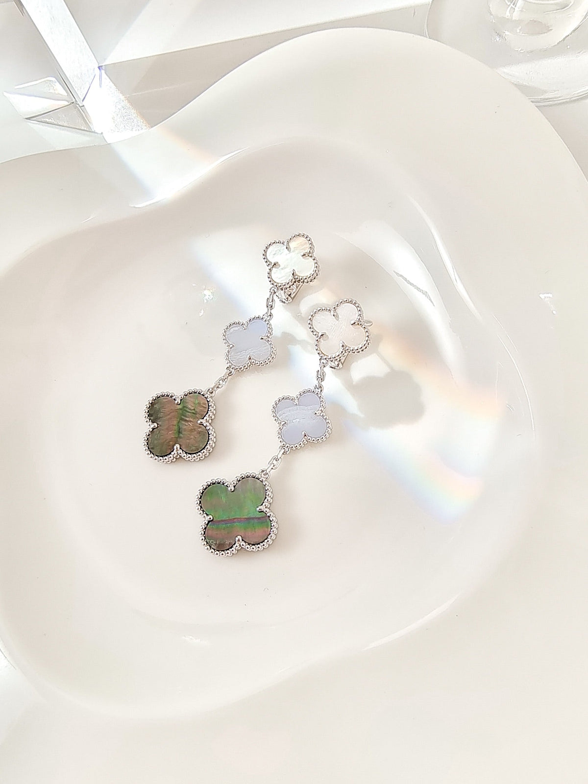 [Resenly Jewelry]CLOVER 3 MOTIFS CHALCEDONY DARK MOP SILVER EARRINGS