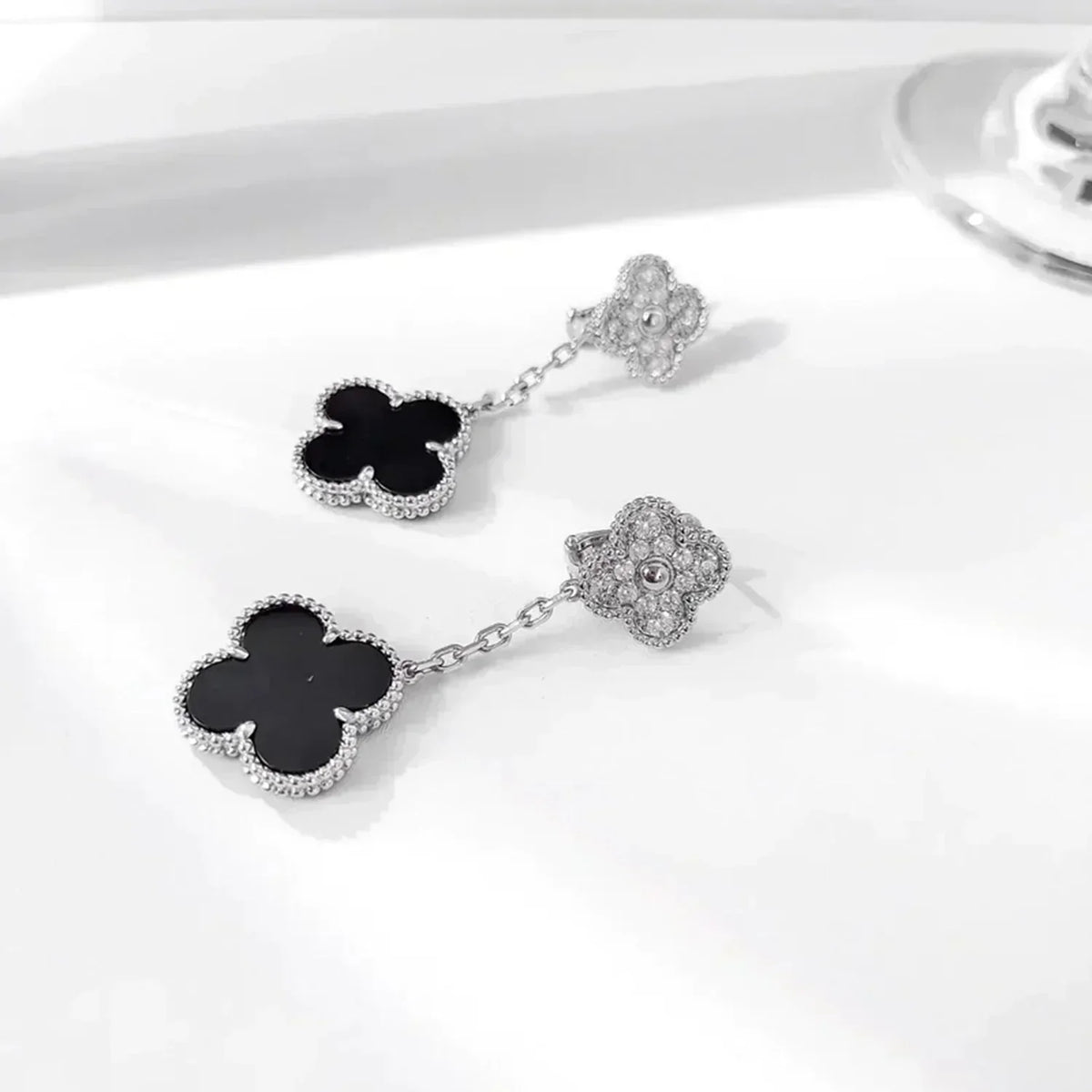 [Resenly Jewelry]CLOVER 2 MOTIFS  DIAMOND ONYX EARRINGS SILVER