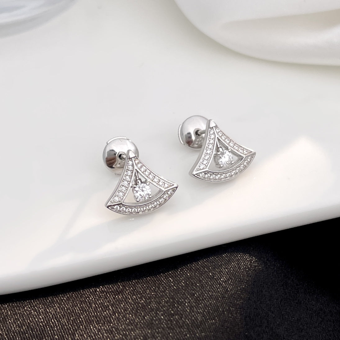 [Resenly Jewelry]DREAM MINI DIAMOND STUD EARRINGS