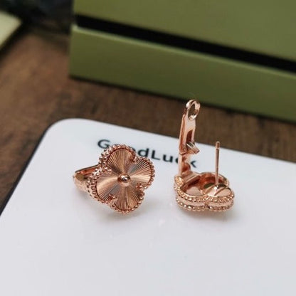 [Resenly Jewelry]CLOVER MEDIUM STUD EARRINGS