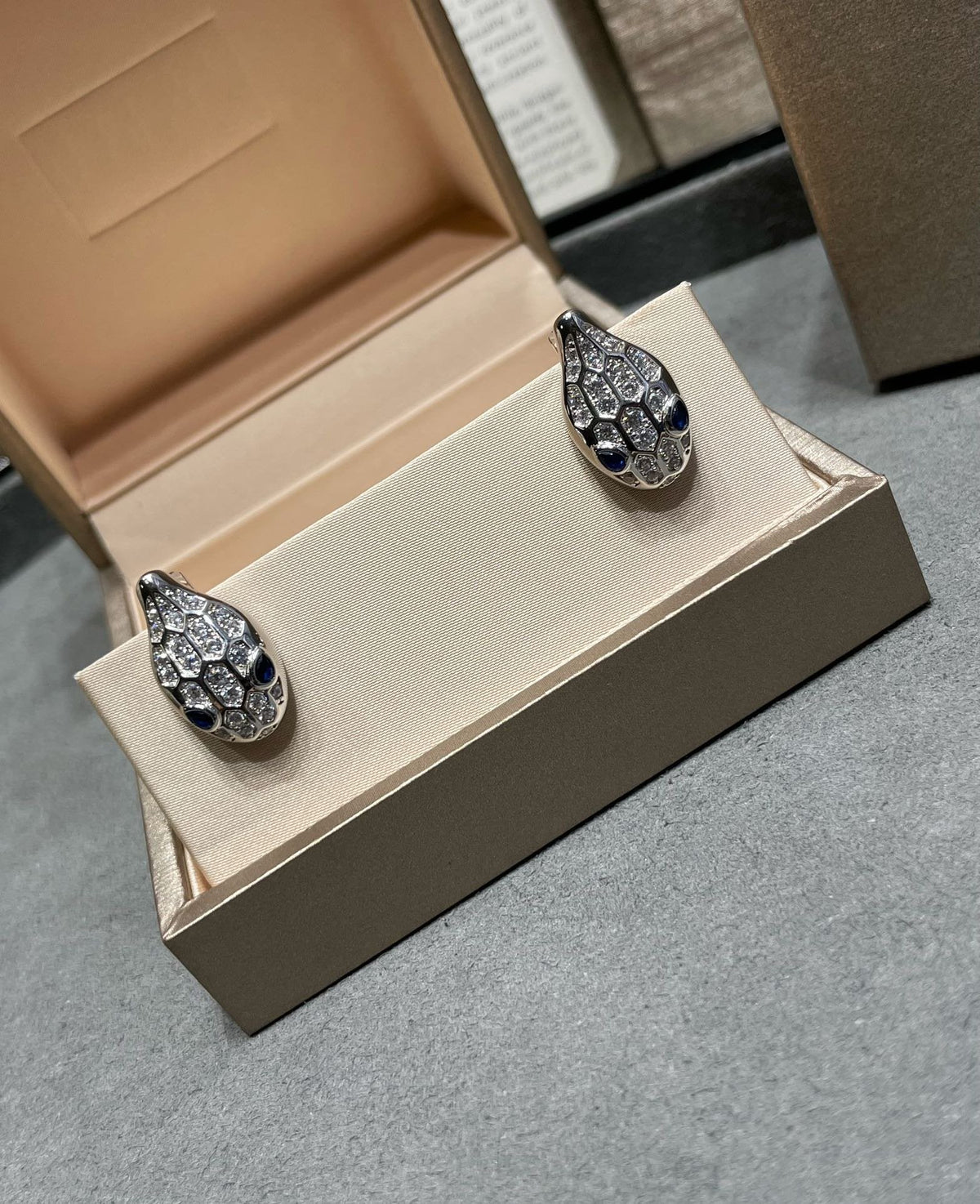 [Resenly Jewelry]SERPENT DIAMOND STUD EARRINGS
