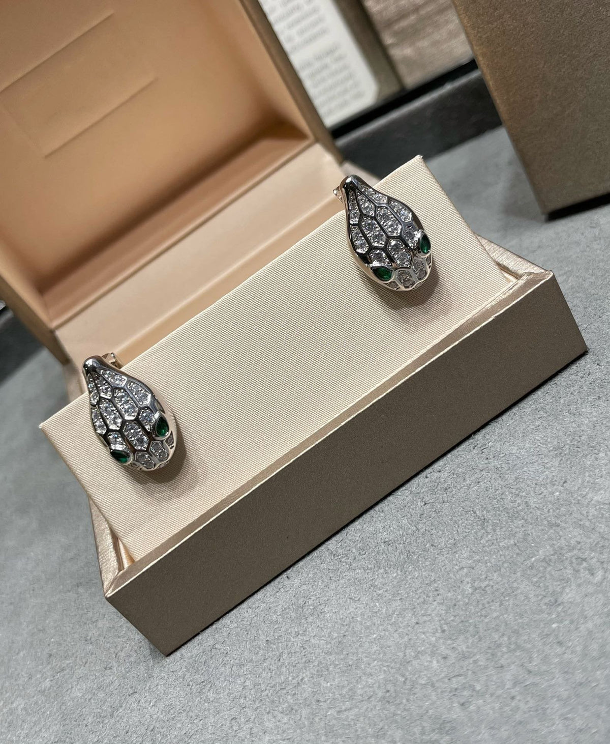 [Resenly Jewelry]SERPENT DIAMOND STUD EARRINGS