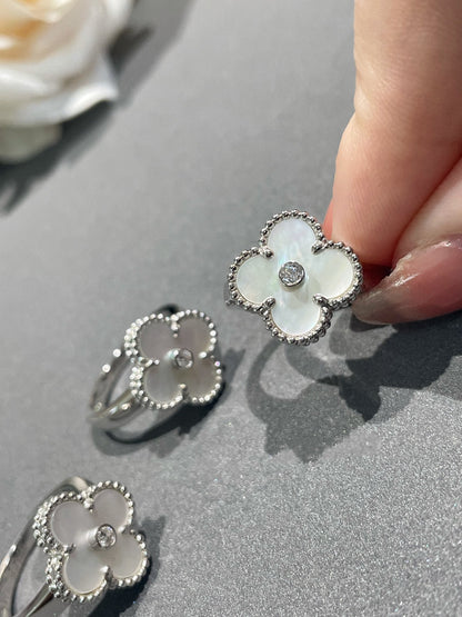 [Resenly Jewelry]CLOVER SILVER MOP DIAMOND RING
