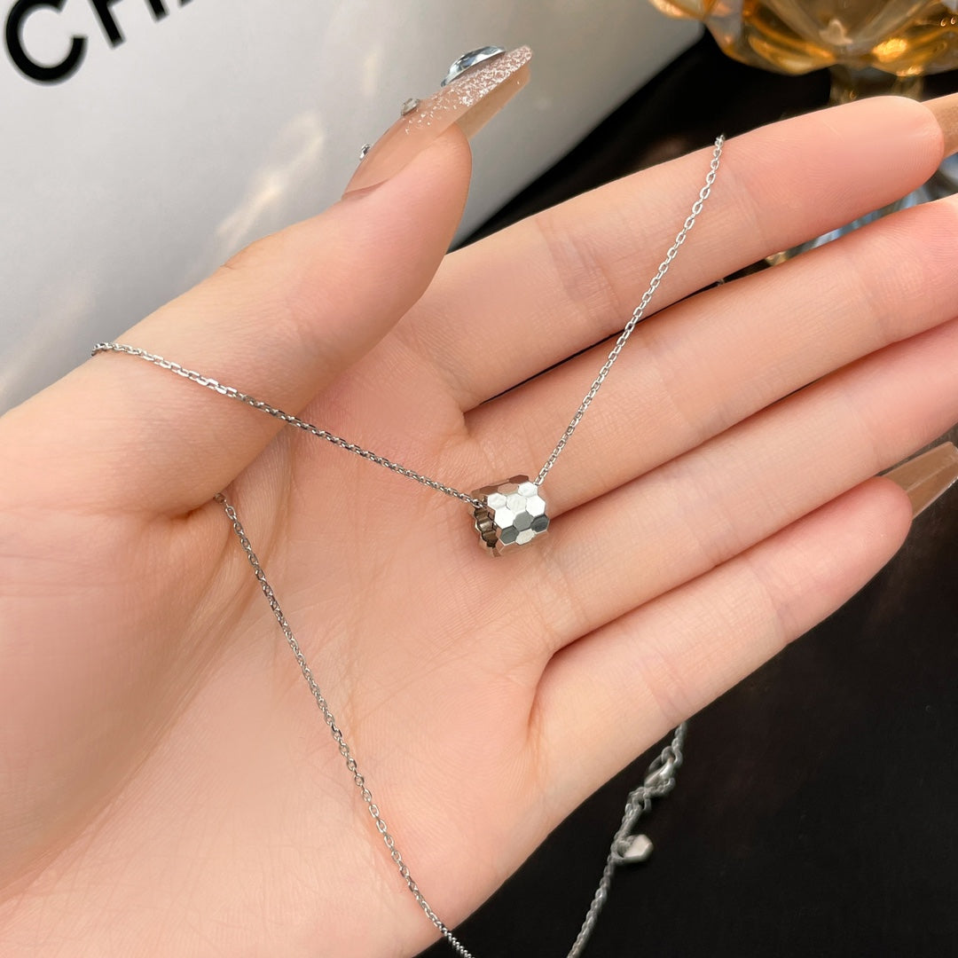 [Resenly Jewelry]BEE MINI NECKLACE