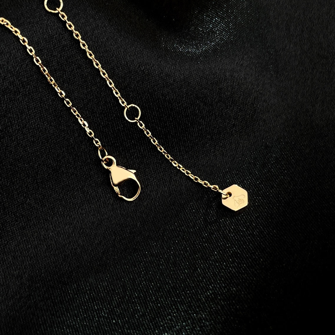 [Resenly Jewelry]BEE MINI NECKLACE