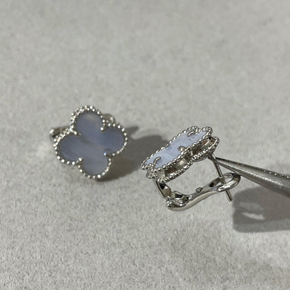 [Resenly Jewelry]CLOVER CHALCEDONY SILVER STUD EARRINGS