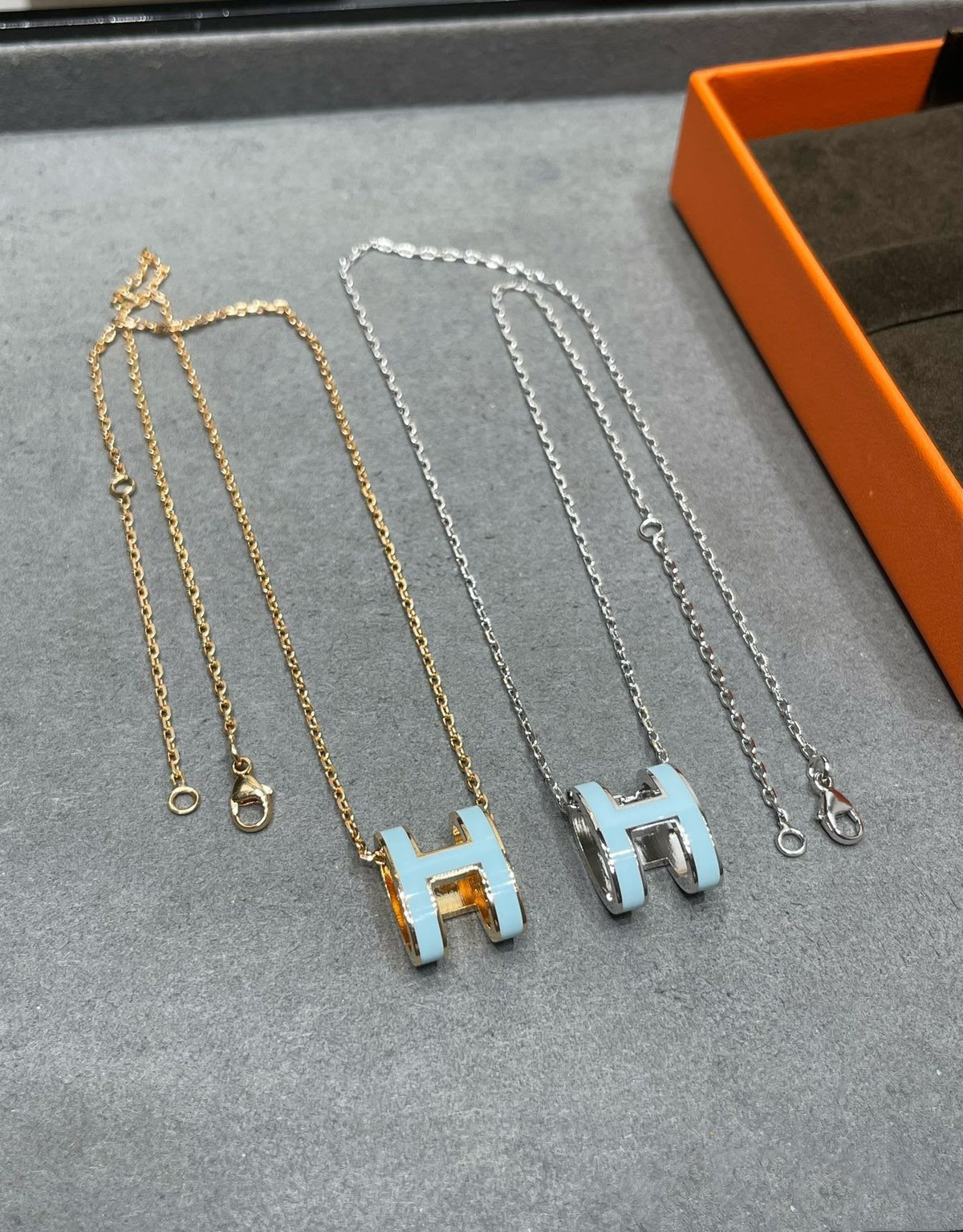 [Resenly Jewelry]POP H SKY BLUE NECKLACE