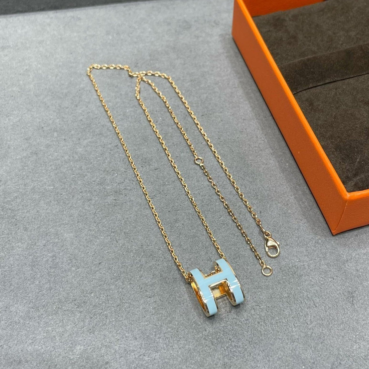 [Resenly Jewelry]POP H SKY BLUE NECKLACE