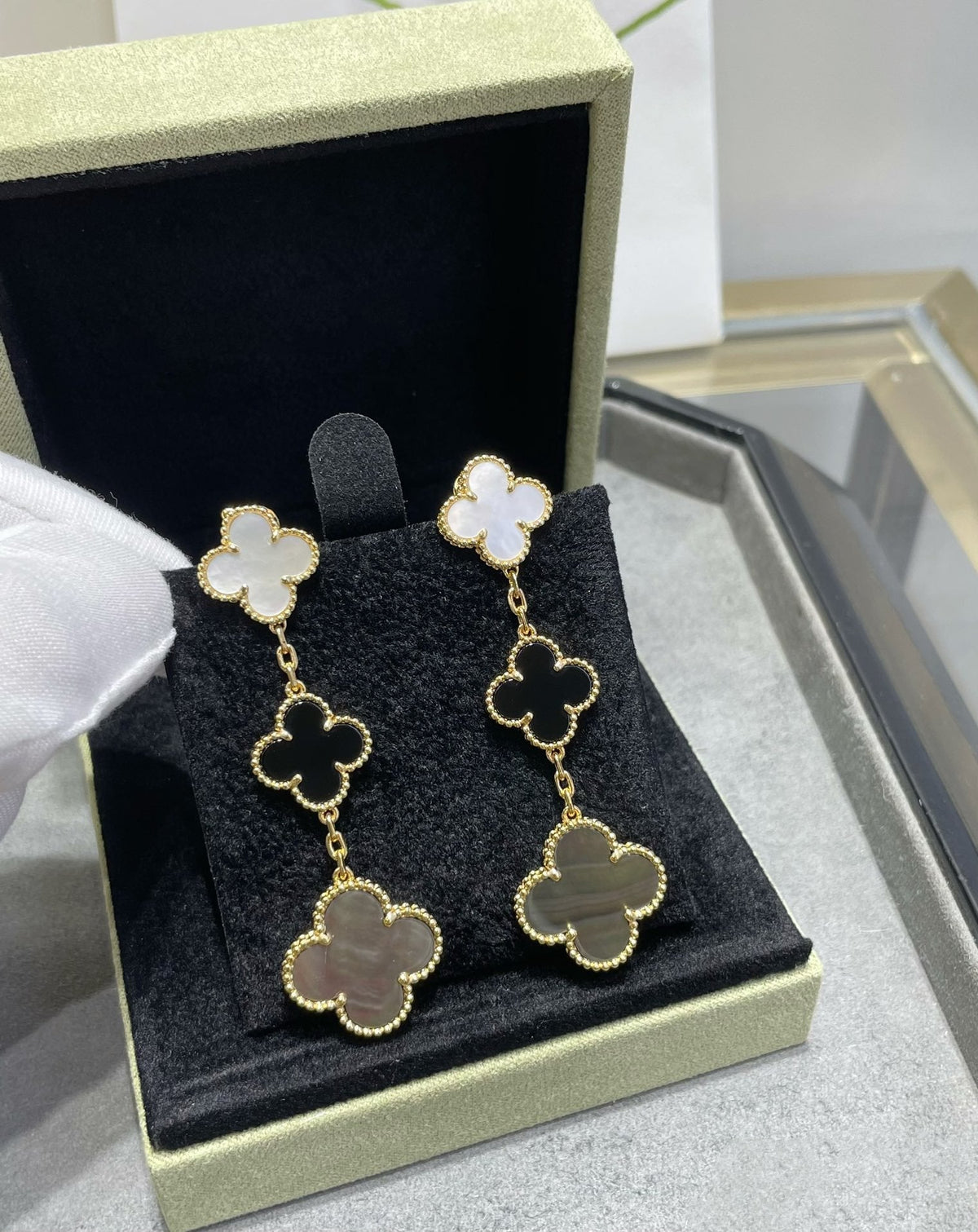 [Resenly Jewelry]CLOVER 3 MOTIF MOP ONYX DARK MOP PINK GOLD EARRINGS