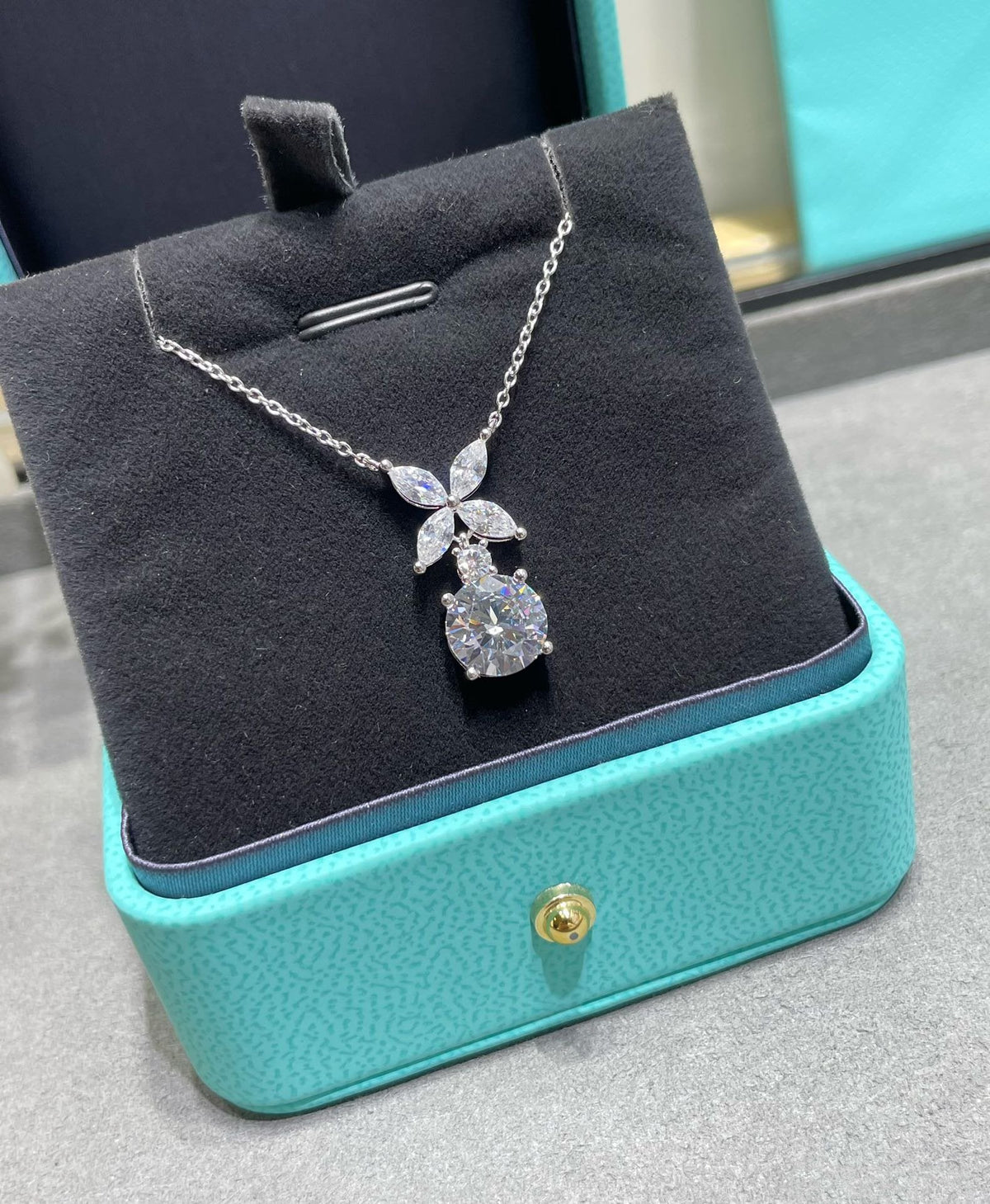 [Resenly Jewelry]VICTORIA PENDANT SILVER DIAMOND NECKLACE