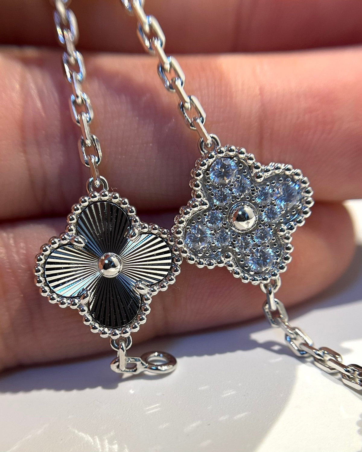 [Resenly Jewelry] CLOVER 5 MOTIF LASER BRACELET COLLECTION