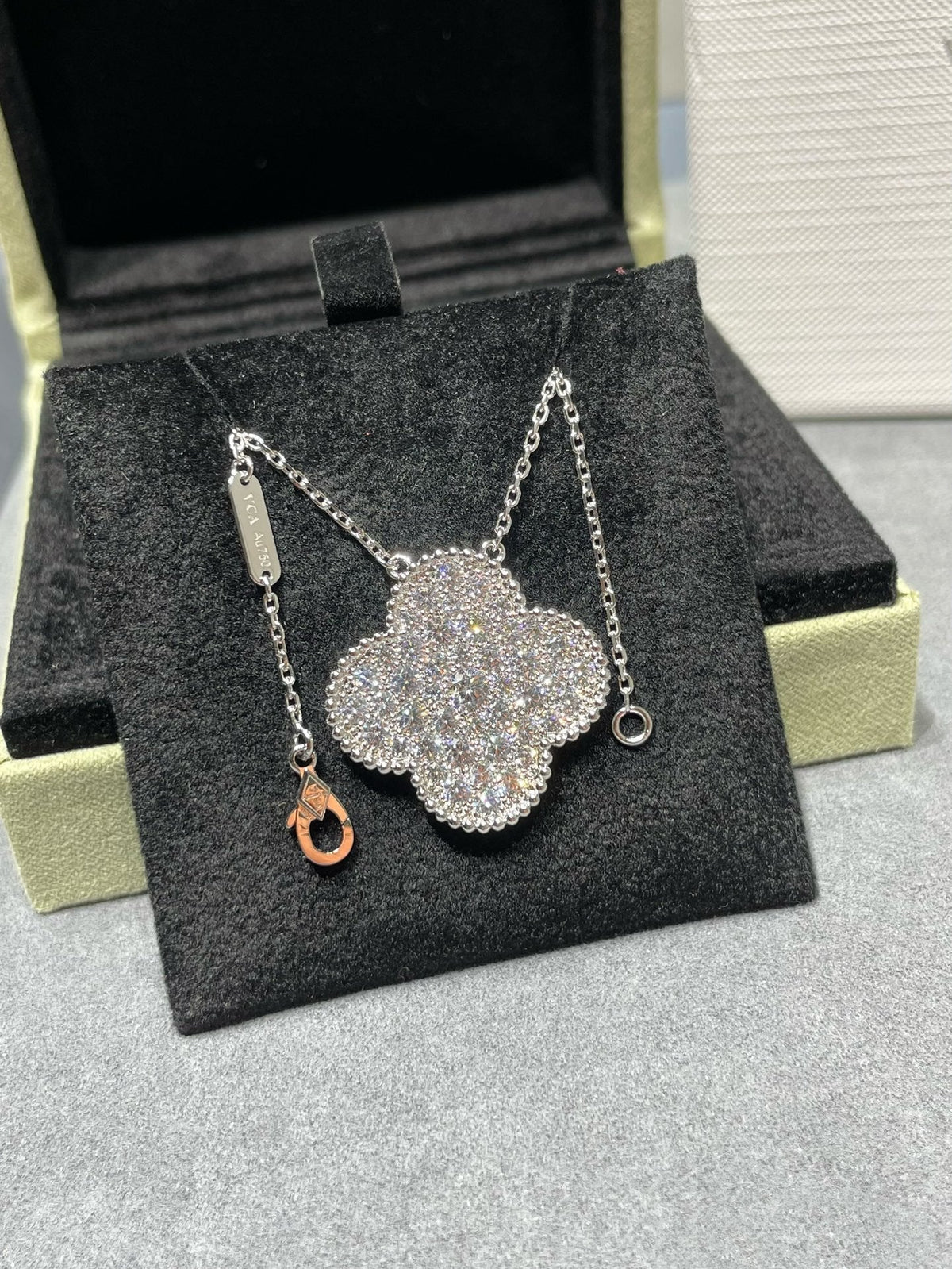 [Resenly Jewelry]CLOVER 25MM LARGE PENDANT DIAMOND PAVED SILVER NECKLACE