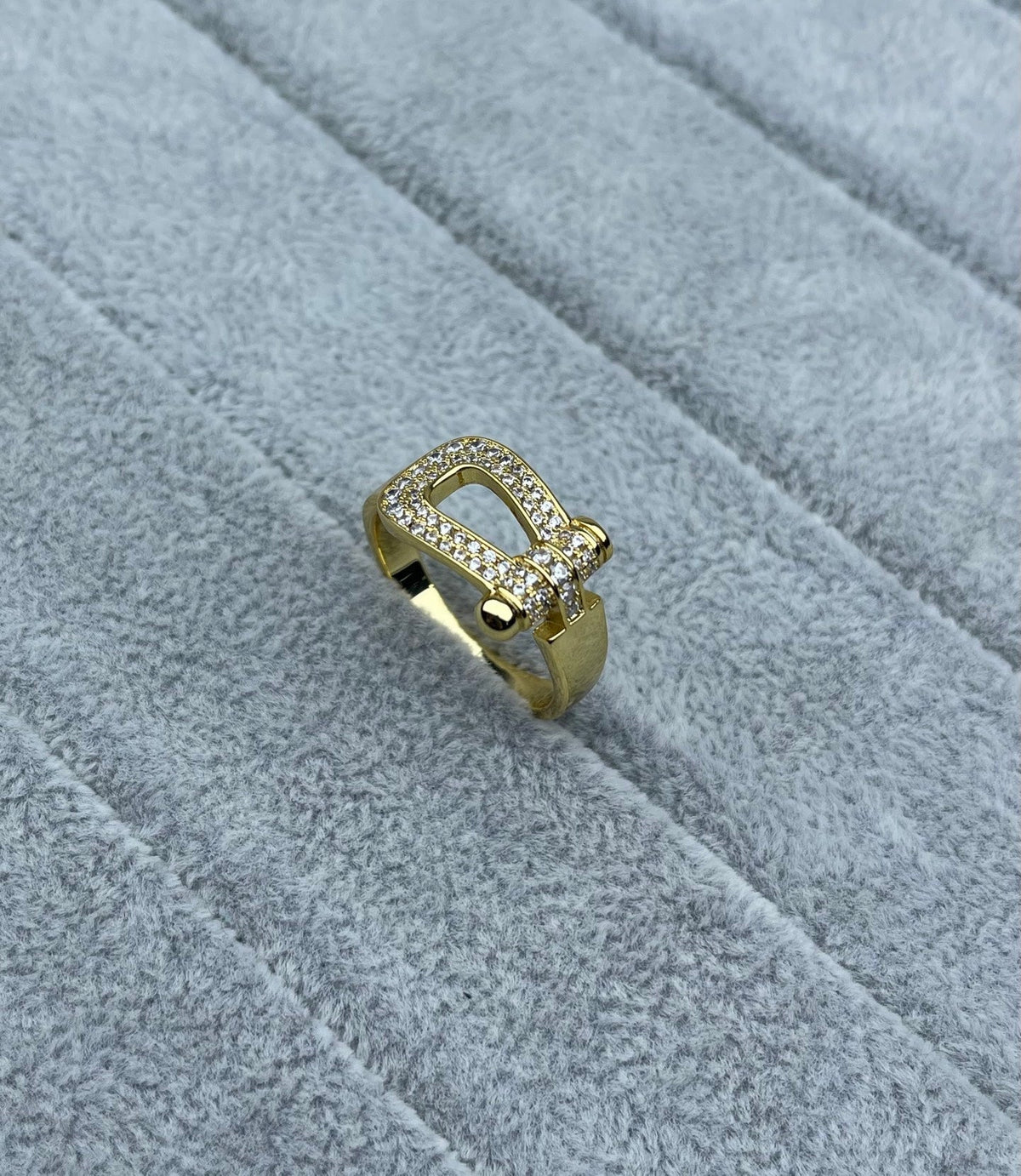[Resenly Jewelry]Wide Hoof-Shaped Diamond-Studded Ring