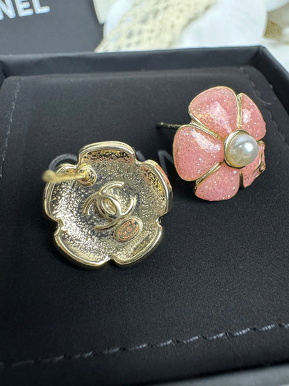 [Resenly Jewelry]26C Pink Camellia Pearl Enamel Stud Earrings