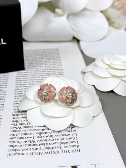 [Resenly Jewelry]26C Pink Camellia Pearl Enamel Stud Earrings