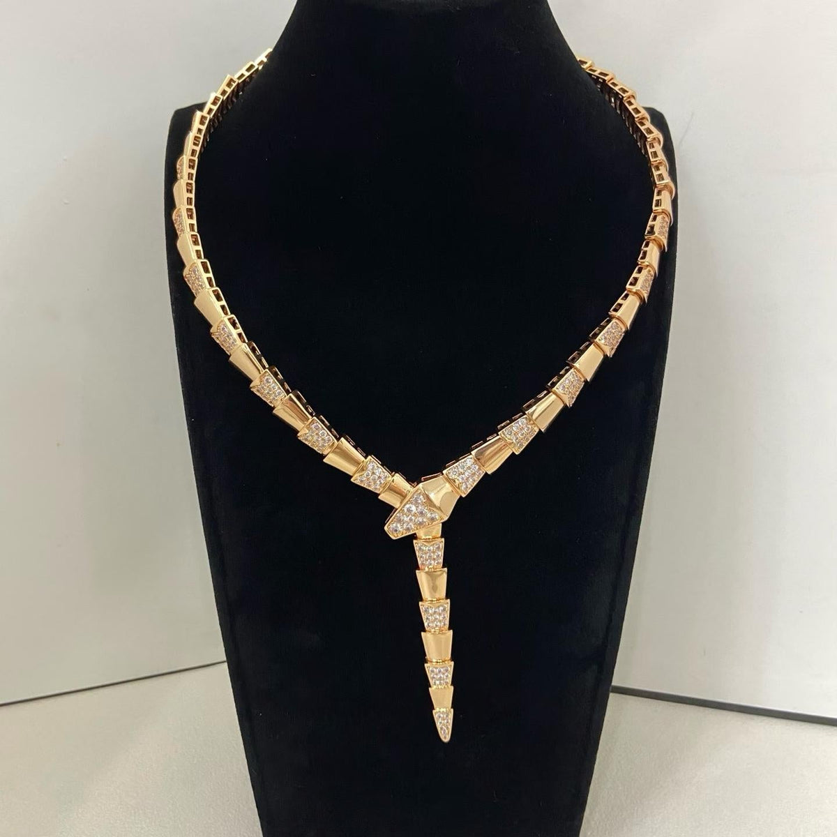 [Resenly Jewelry]NEW WIDE BAND INLAID DIAMOND SNAKE NECKLACE