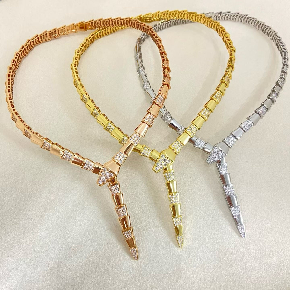 [Resenly Jewelry]NEW WIDE BAND INLAID DIAMOND SNAKE NECKLACE