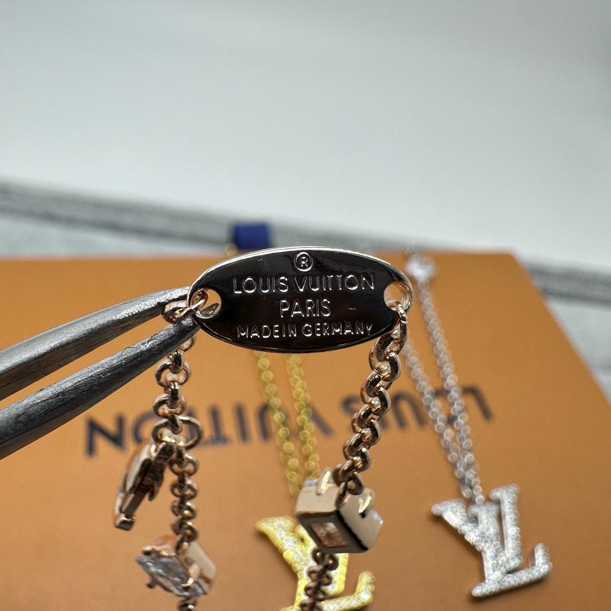 [Resenly Jewelry]FULL DIAMOND LETTER NECKLACE