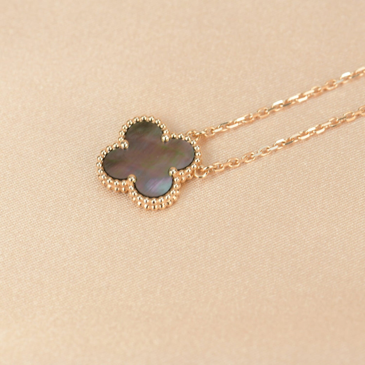 [Resenly Jewelry]CLOVER 15MM  GRAY MOTHER OF PEARL NECKLACE