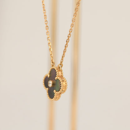 [Resenly Jewelry]CLOVER 15MM DIAMOND AND MOTHER-OF-GREY NECKLACE