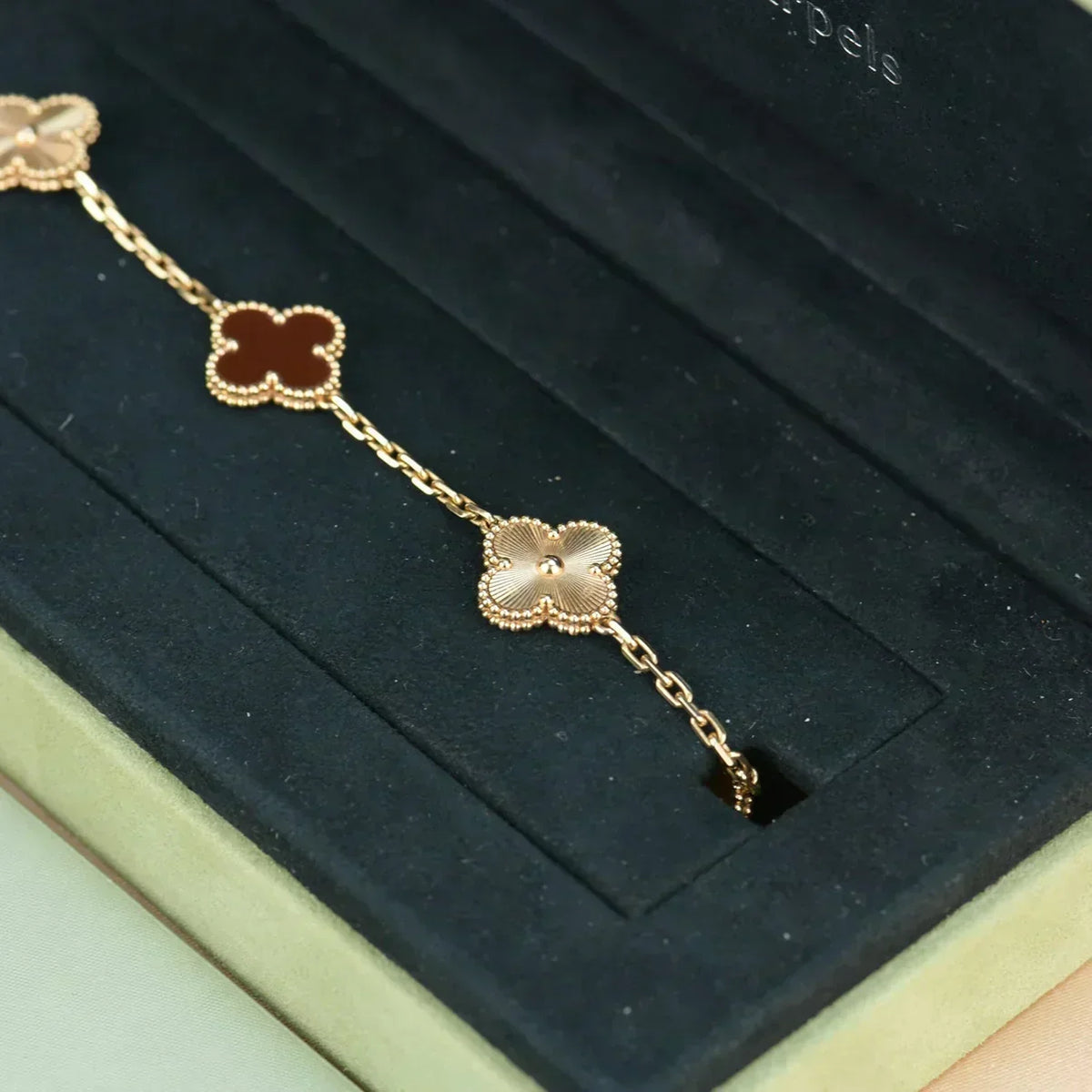 [Resenly Jewelry] CLOVER 5 MOTIF RED CORNELIAN BRACELET COLLECTION