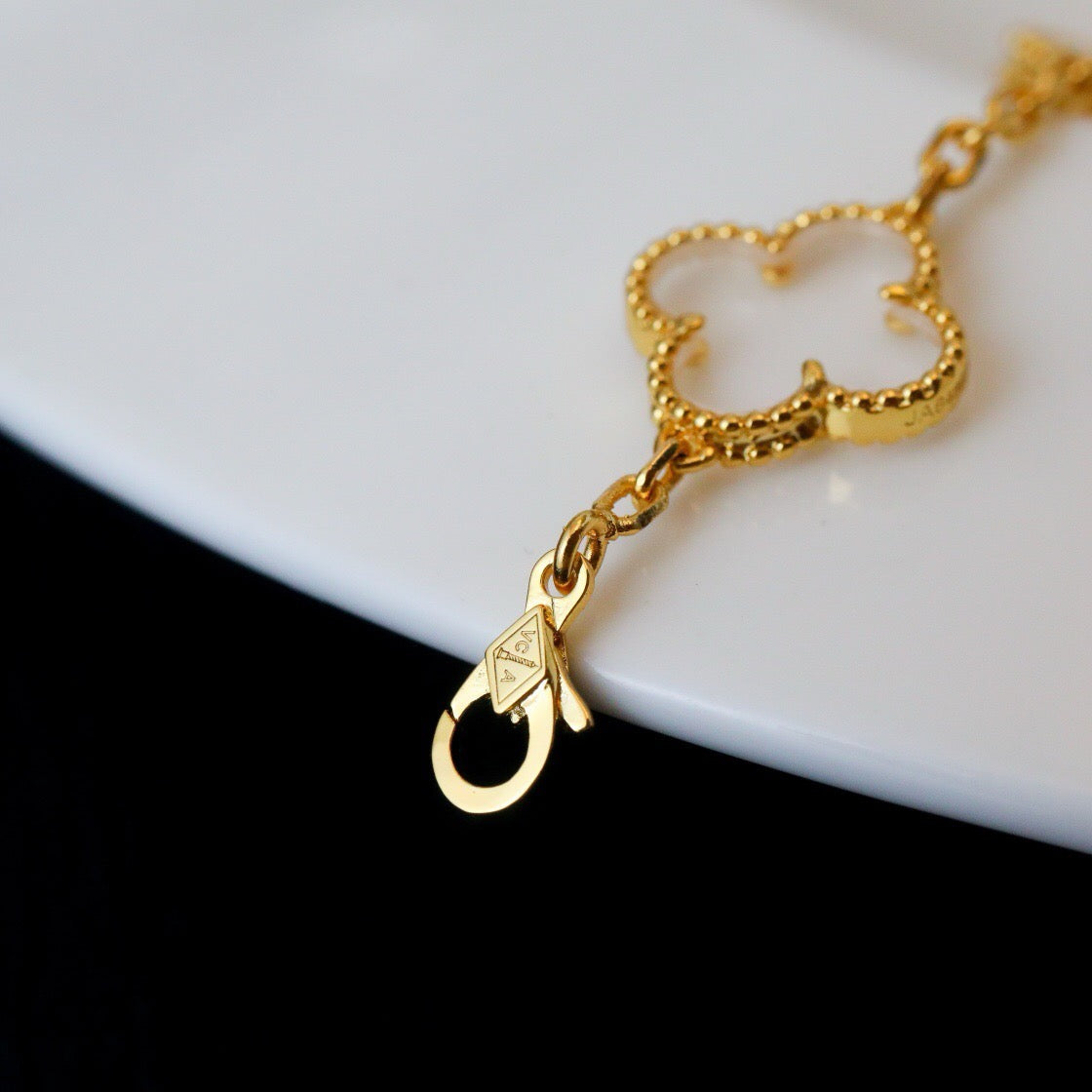 [Resenly Jewelry]CLOVER 5 MOTIF ROCK CRYSTAL BRACELET