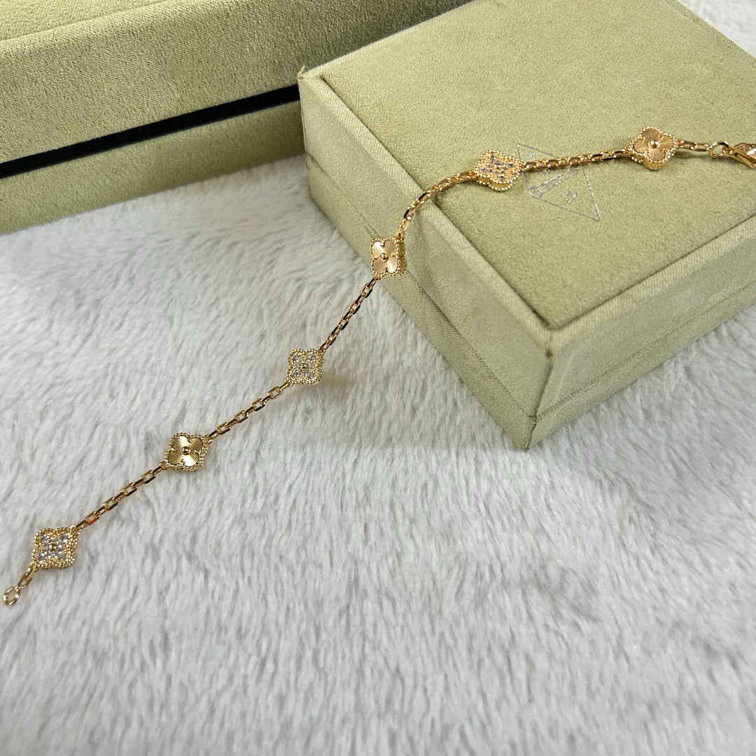 [Resenly Jewelry]CLOVER 6 MOTIF DIAMOND LASER BRACELET