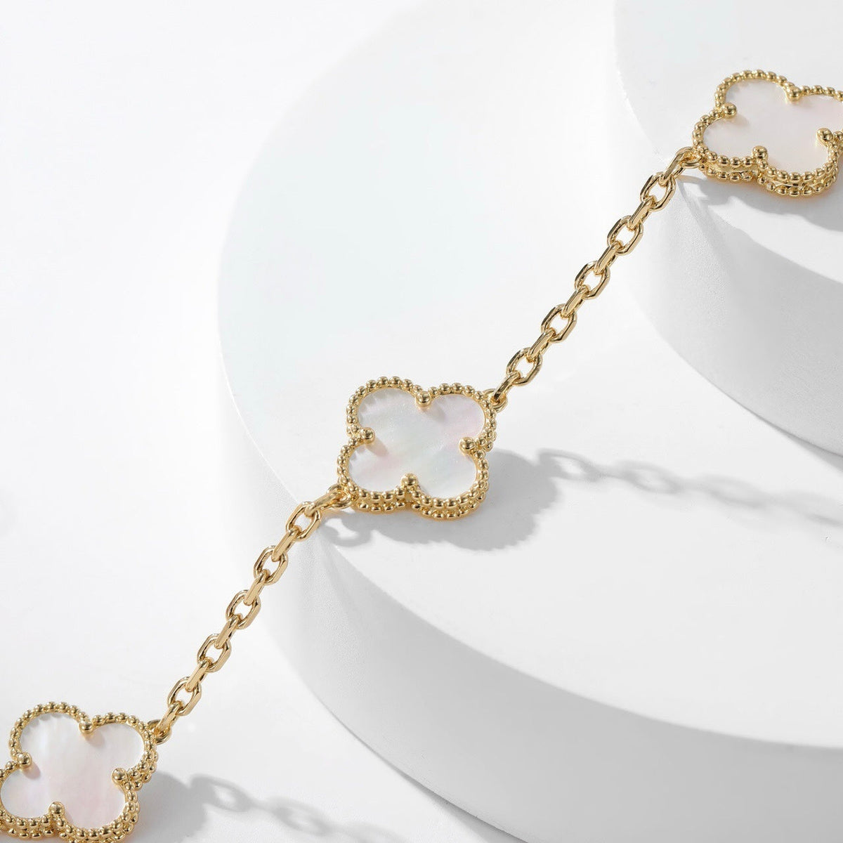 [Resenly Jewelry]CLOVER 10 MOTIFS WHITE MOTHER OF PEARL NECKLACE