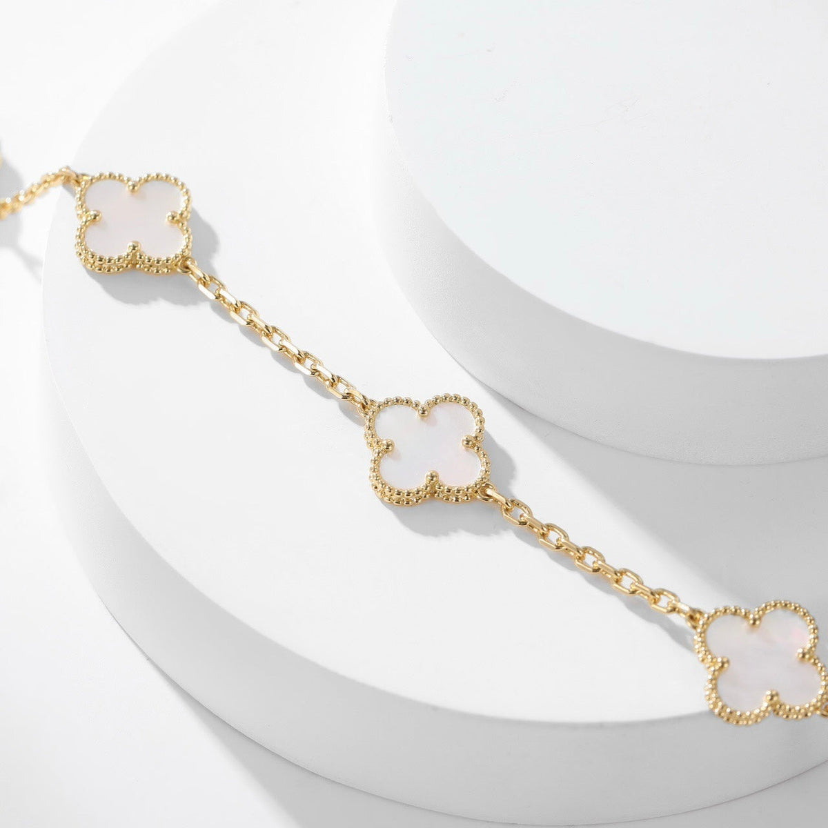 [Resenly Jewelry]CLOVER 10 MOTIFS WHITE MOTHER OF PEARL NECKLACE