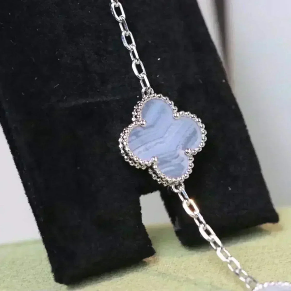 [Resenly Jewelry] CLOVER 5 MOTIF PURPLE CHALCEDONY BRACELET COLLECTION
